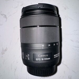 Canon EFS 18-135mm Image Stabilizer Lens Used ONCE